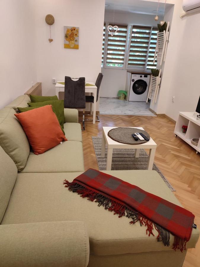 Desafinado Apartment Burgas Bagian luar foto